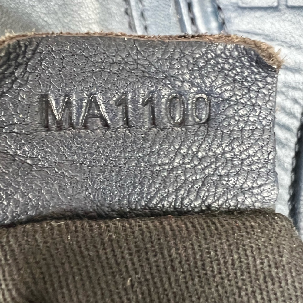 Navy lambskin Givenchy - Picture 11 of 11